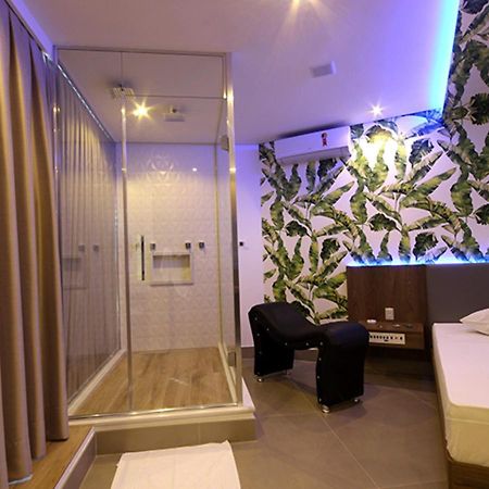 Motel Black Horse Cotia  Bagian luar foto