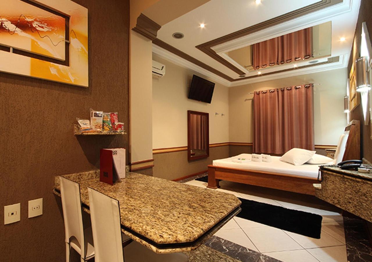 Motel Black Horse Cotia  Bagian luar foto